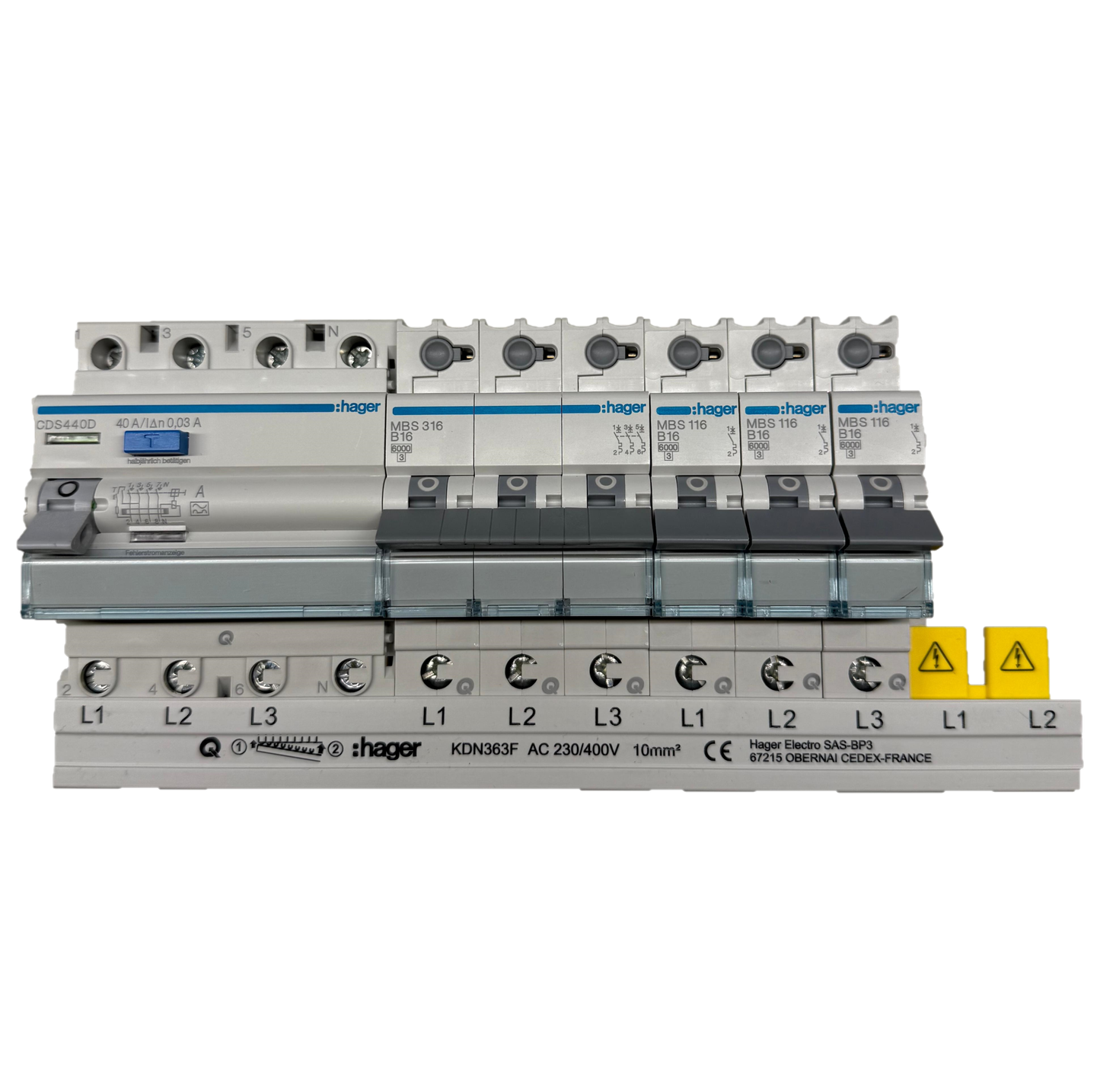 Hager RCD CDS440 40A + 1x MBS316 B16A 1pol. + 3x MBS116 B16A 1pol. mit Sammelschiene verdrahtet